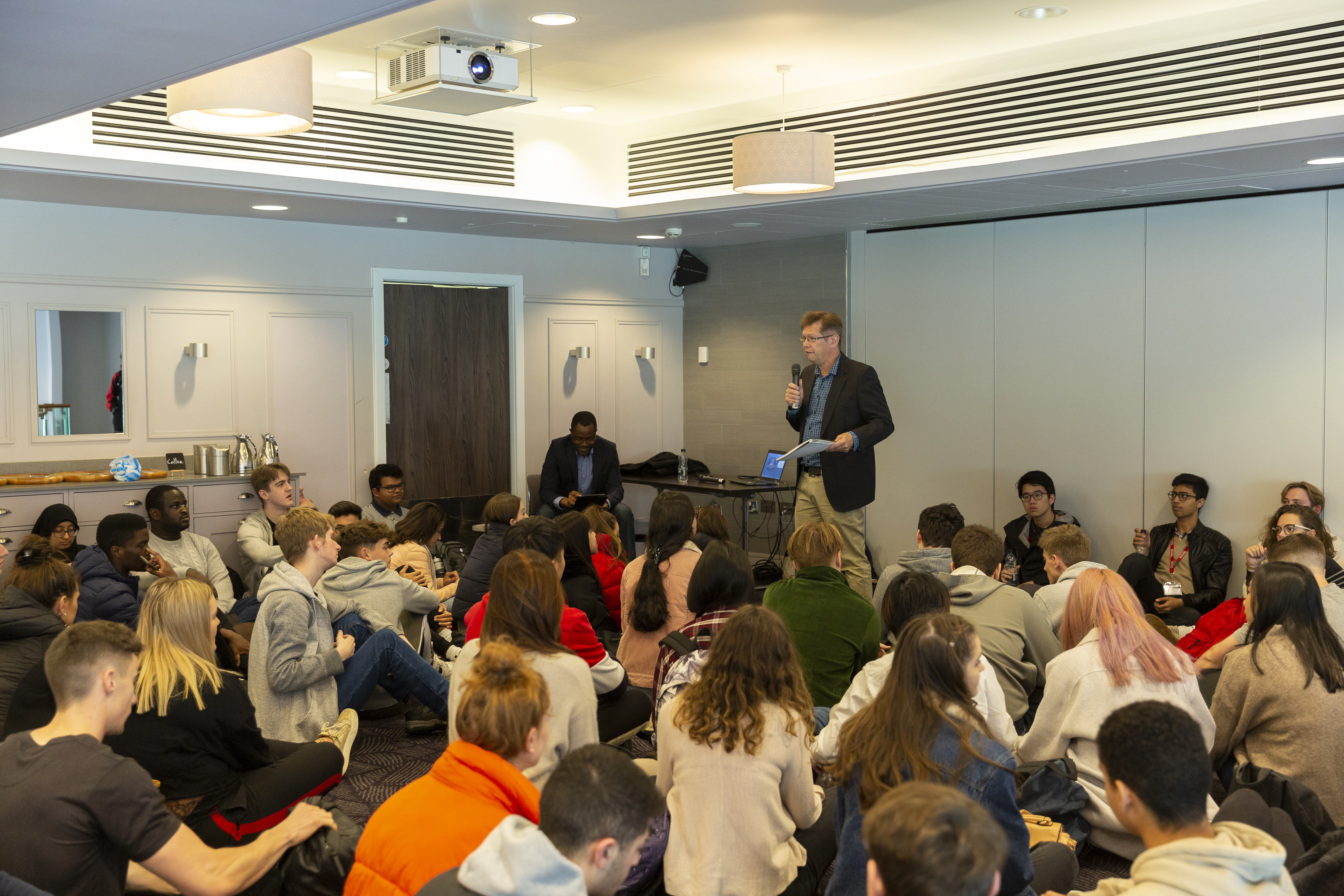 HCfE-event-23-October-2018-08.jpg?mtime=20181102154613#asset:103990
