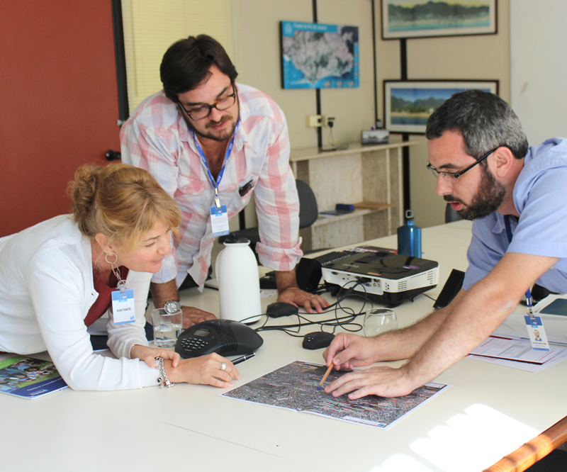 Dr Claudia Murray at the Instituto Pereira Passos, Rio de Janeiro