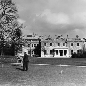 A Glance in to Henley Business School’s history