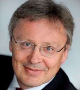 REP Visiting Professor, Alex Moss, publishes research on the blended approach to real estate allocations