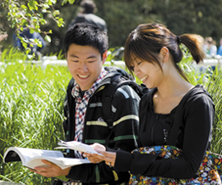 Overseas students say study at Reading