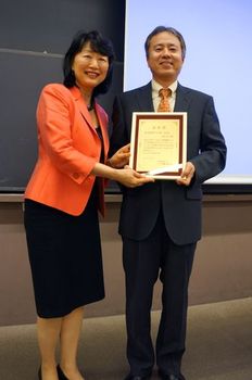Professor Masayuki Furusawa awarded “Best book of the year” for his new book