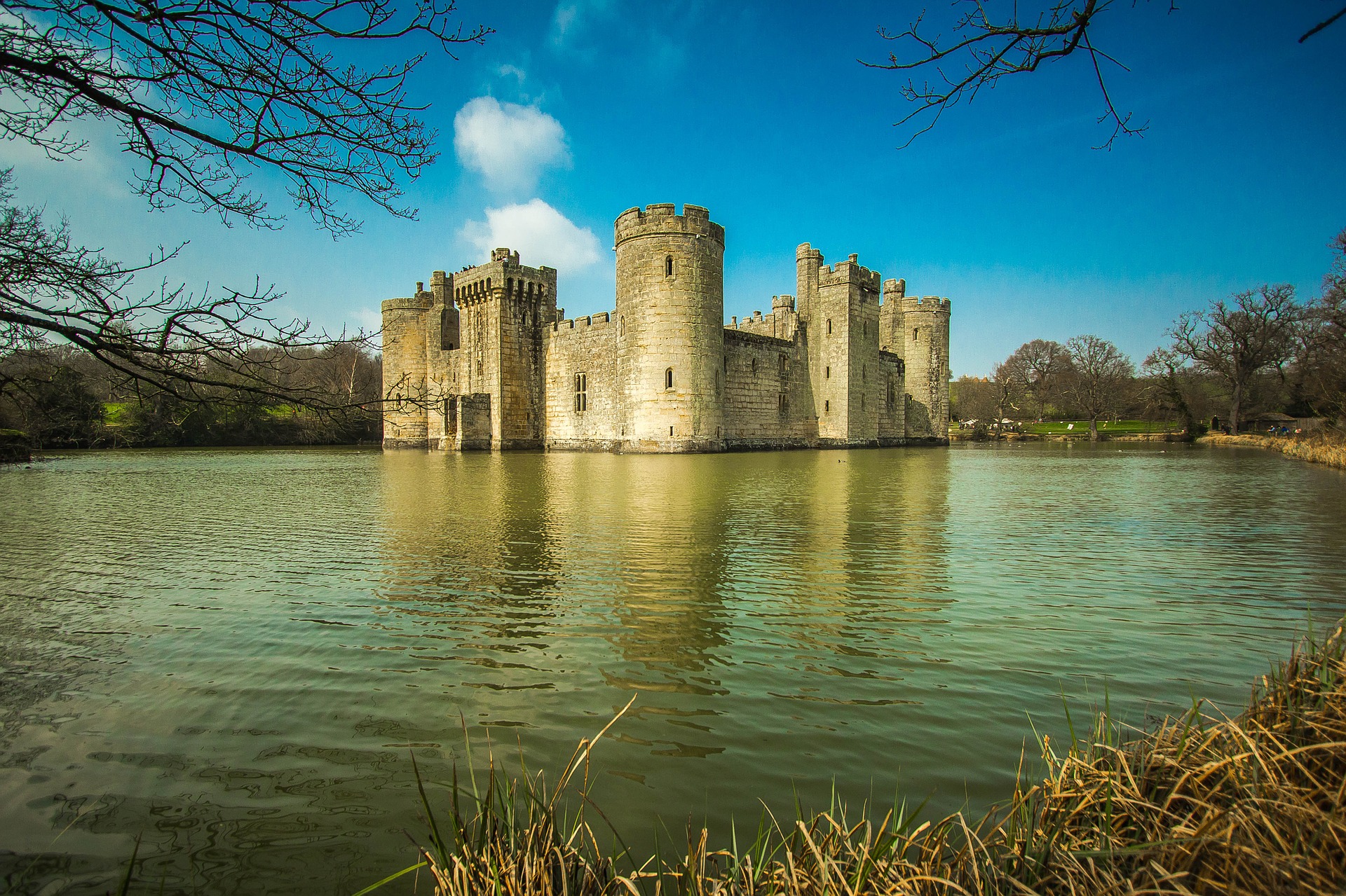 Tweets, Barn Bubbles and Medieval Real Estate